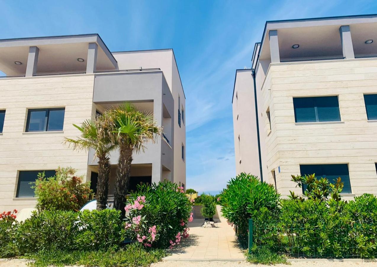 Apartments The Beach Resort 비르 외부 사진